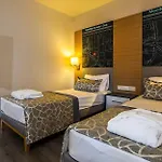 Hotel Avena & 4*
