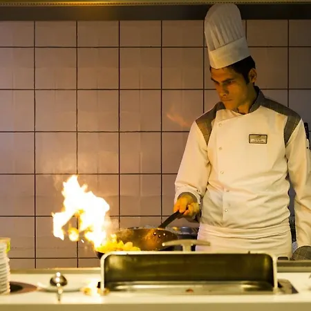 Avena & 酒店 阿拉尼亚