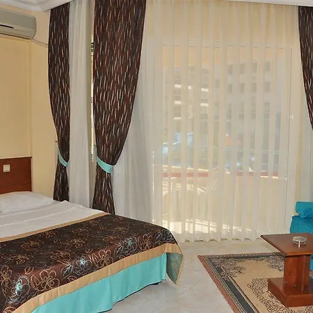 Hotel Avena & 4*