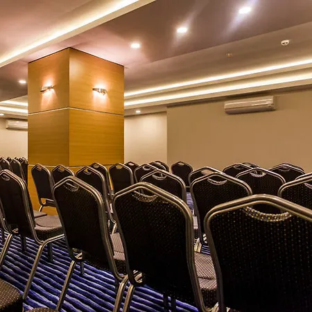 Hotel Avena & 4*